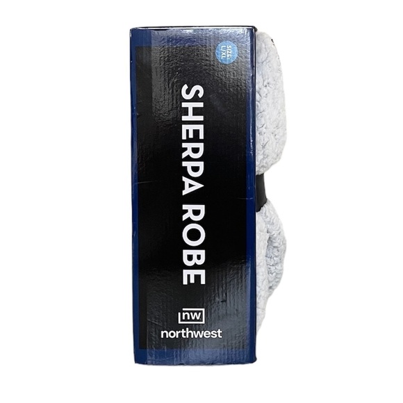 NFL New England Patriots Soft Sherpa Robe with Pockets Men’s size L/XL - Picture 3 of 14